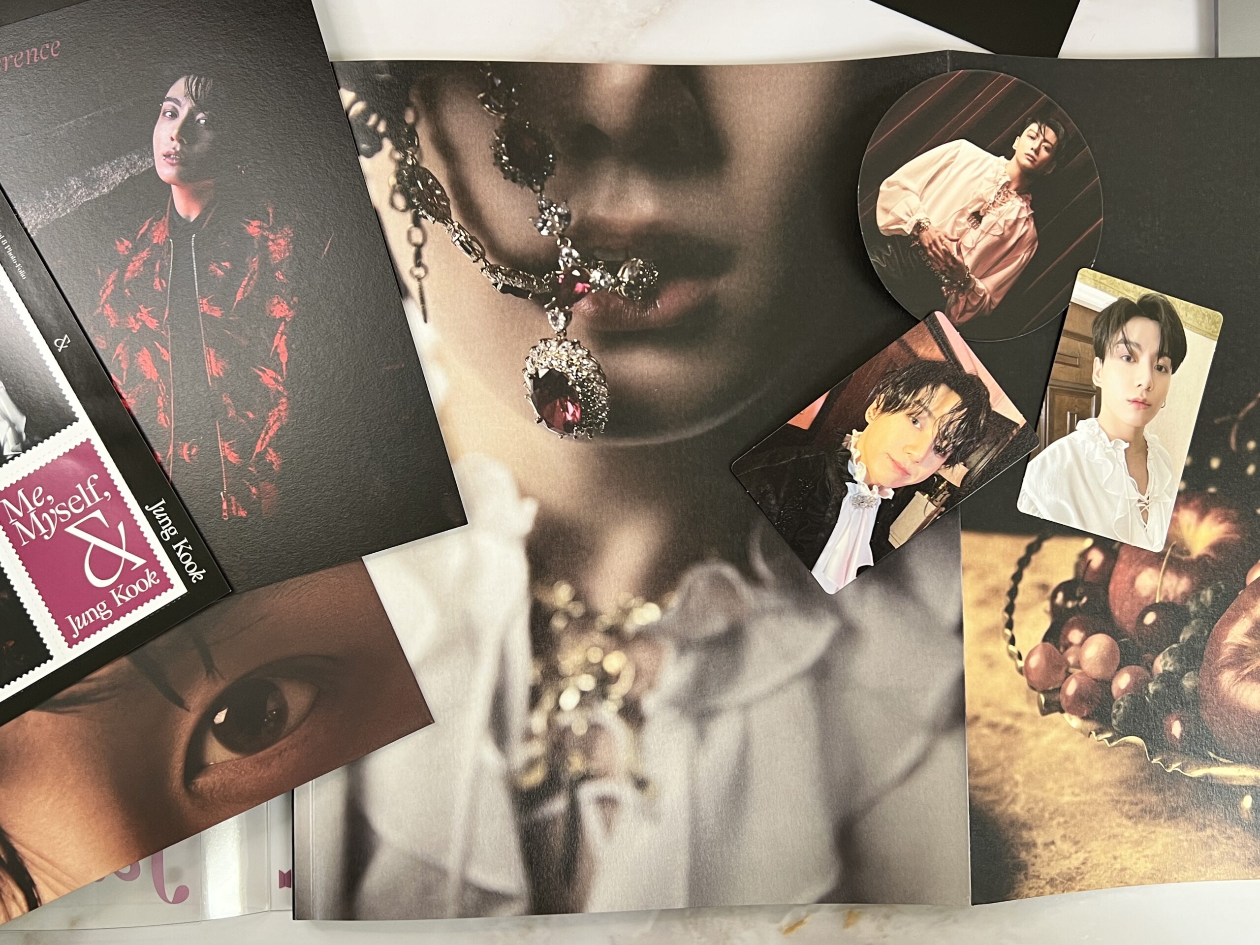 Jung Kook Time Difference 特別版 Amazon.co.jp: BTS - Special 8 Photo-Folio Me, Myself, and